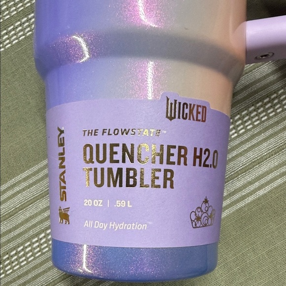 Stanley Tumbler in Purple and Pink - Picture 4 of 6